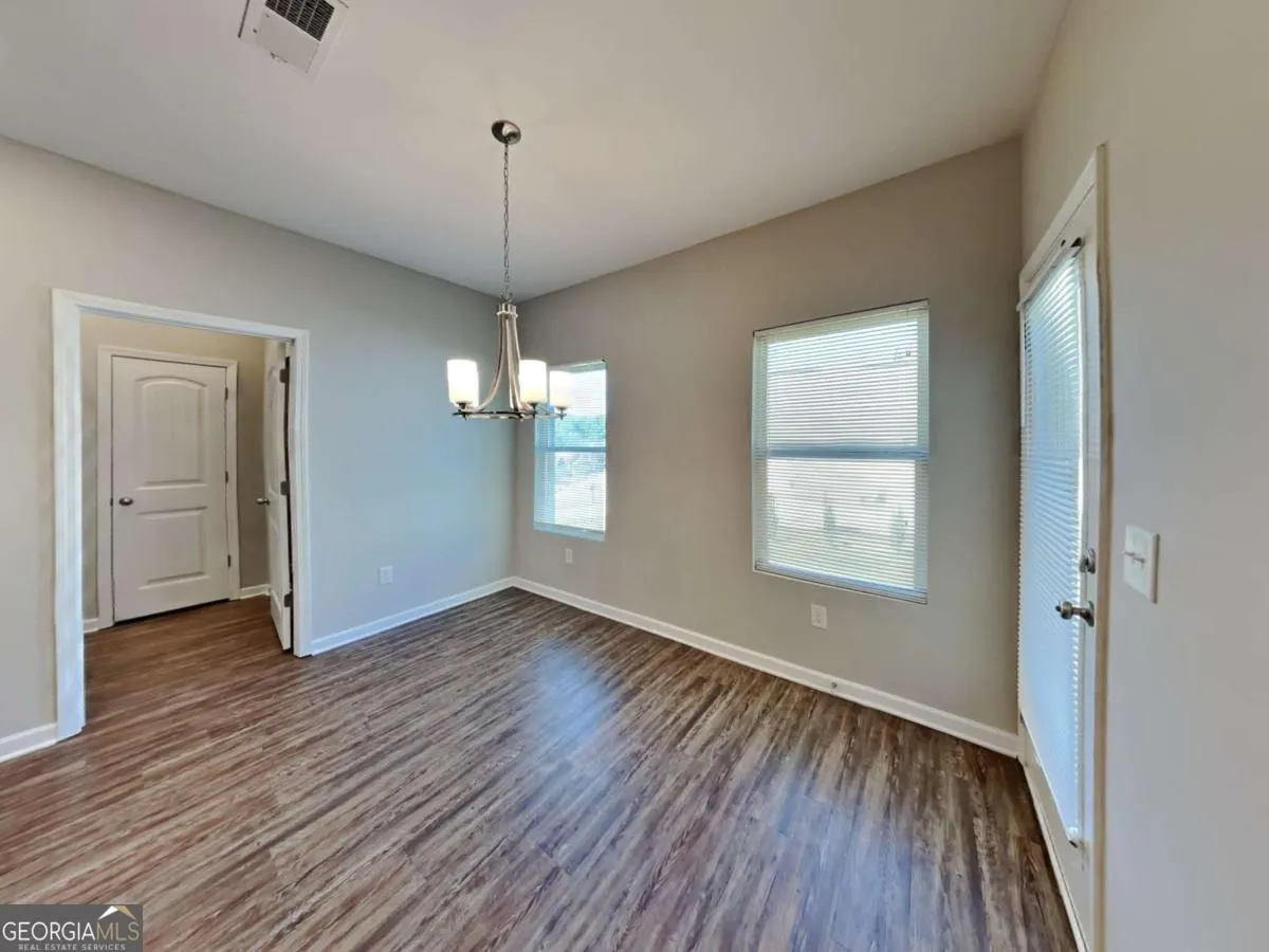 9 Holsteiner Lane