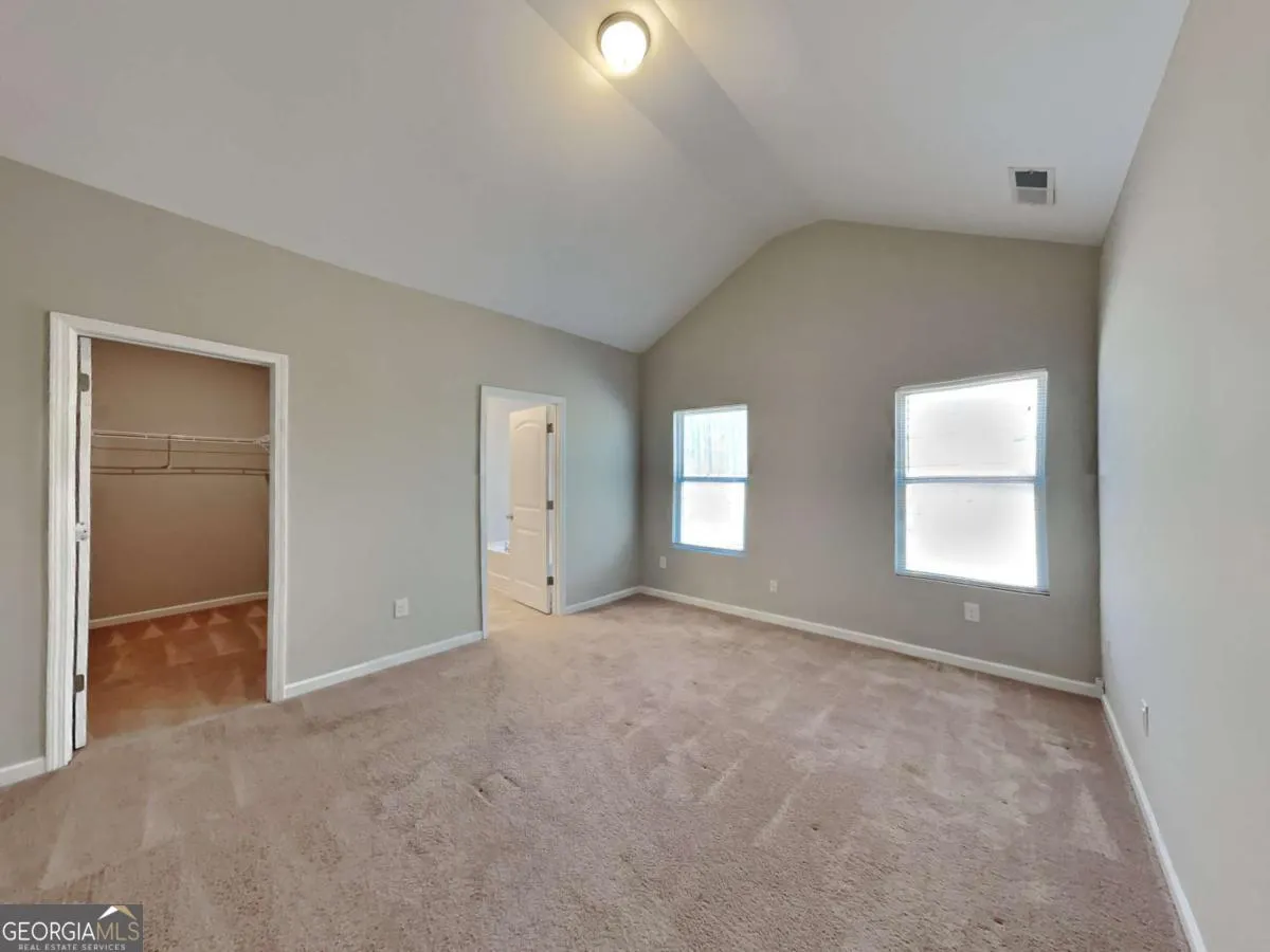 9 Holsteiner Lane