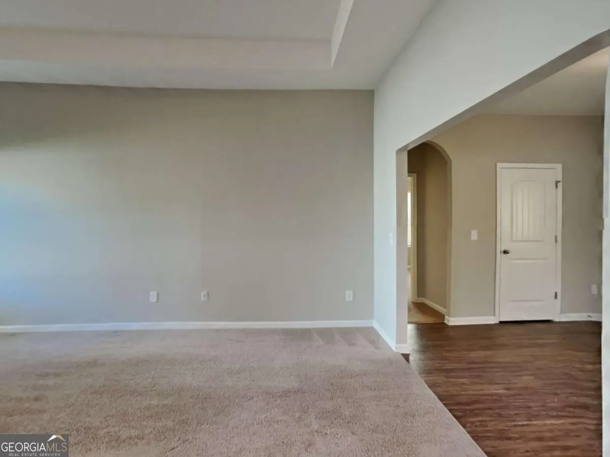 9 Holsteiner Lane