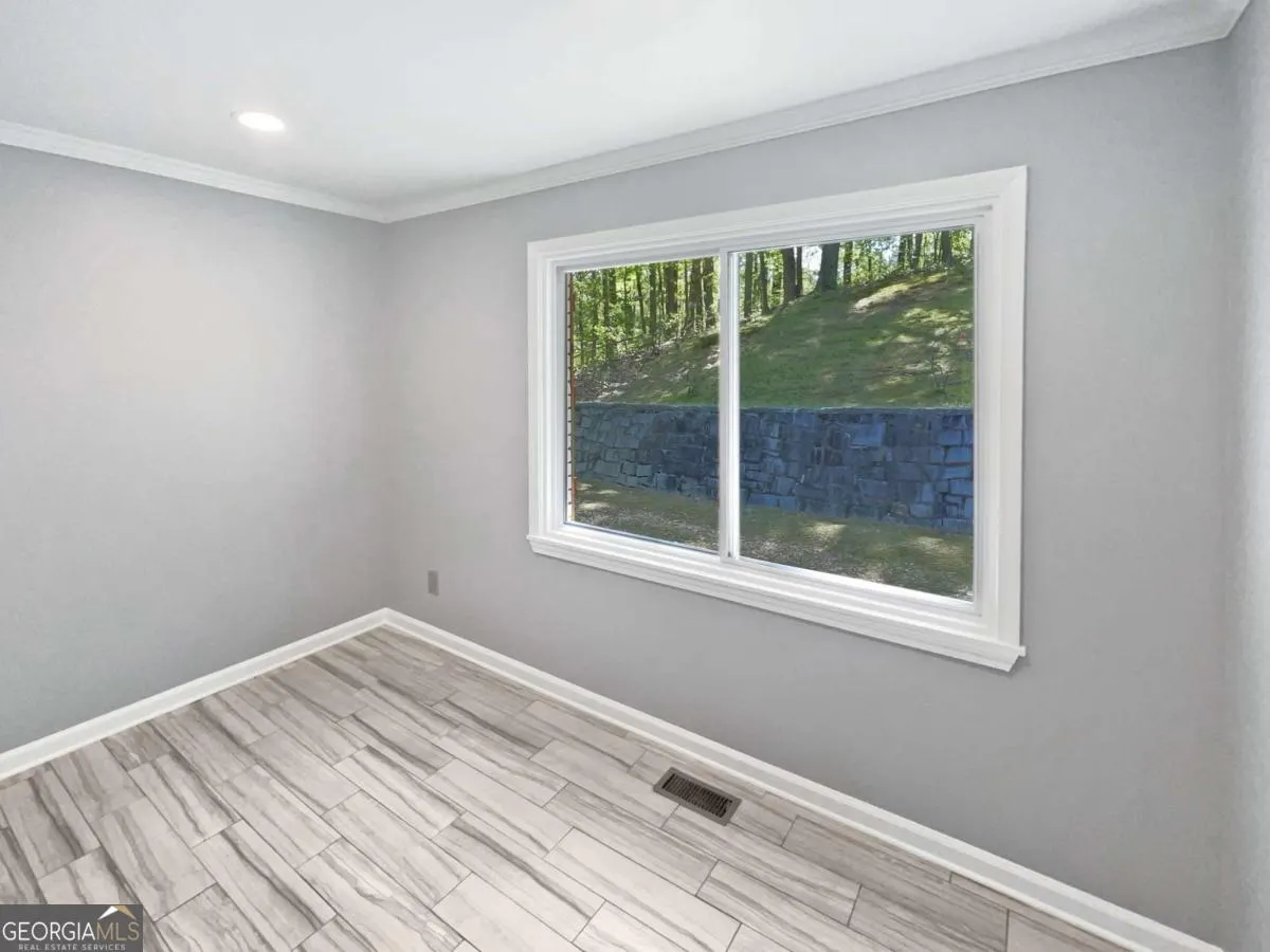 6095 Blackberry Lane