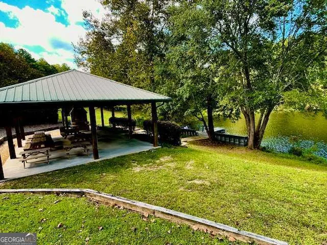 916 Cove Lake Drive