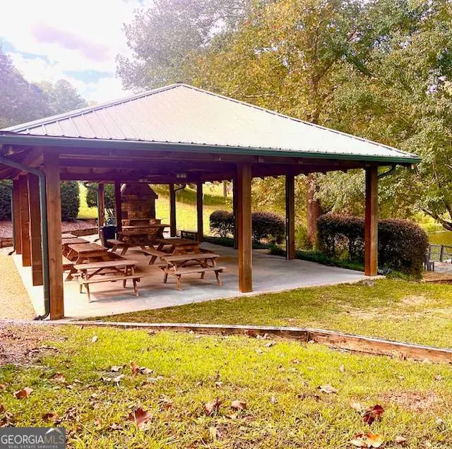 916 Cove Lake Drive
