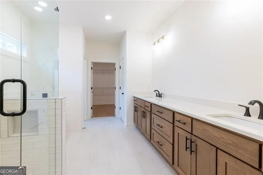 8290 Creekside Overlook Drive