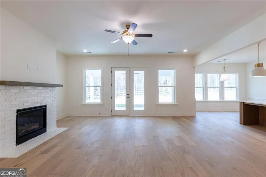 8290 Creekside Overlook Drive