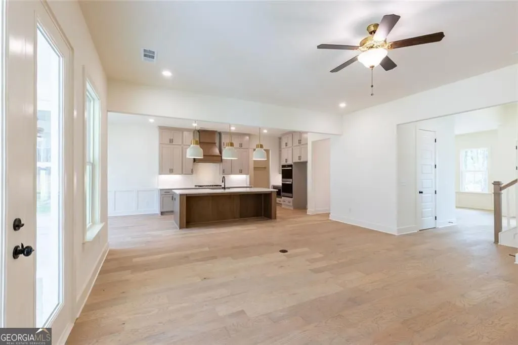 8290 Creekside Overlook Drive