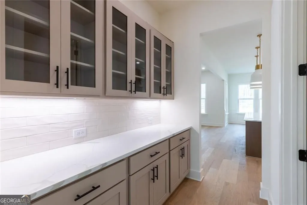 8290 Creekside Overlook Drive