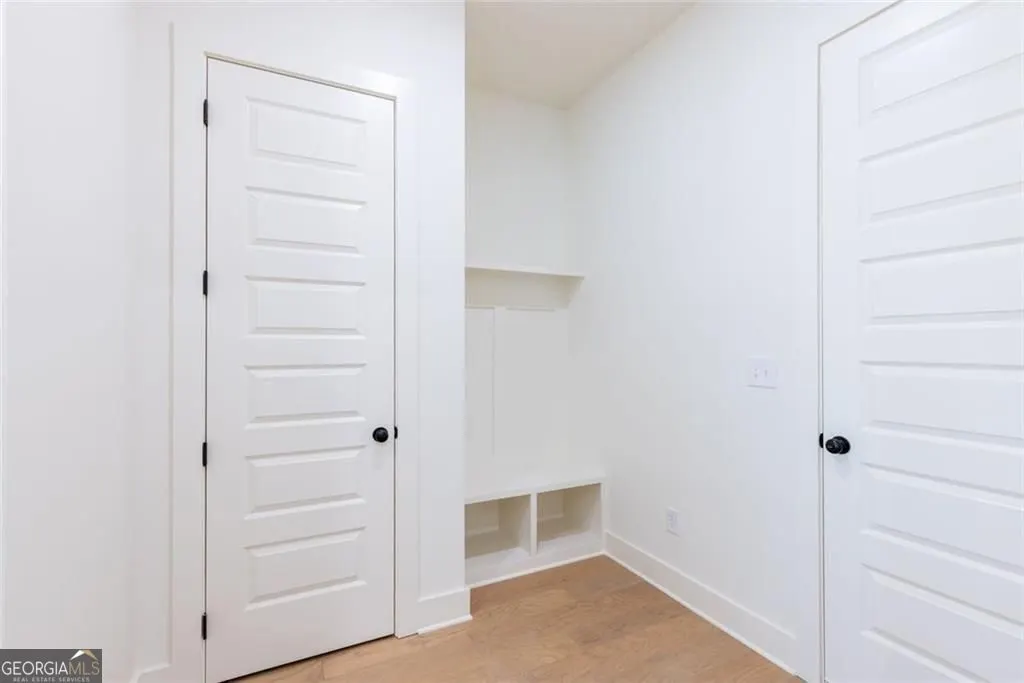8290 Creekside Overlook Drive