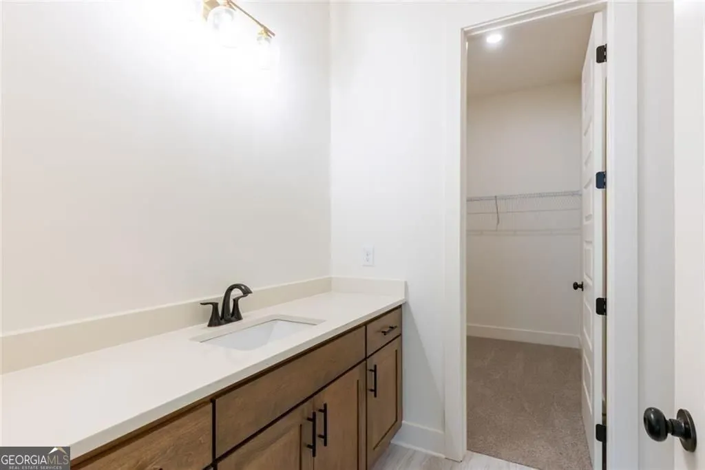 8290 Creekside Overlook Drive