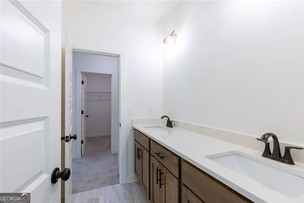 8290 Creekside Overlook Drive