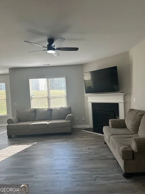 # 161 2414 Quincy Loop, ## 161