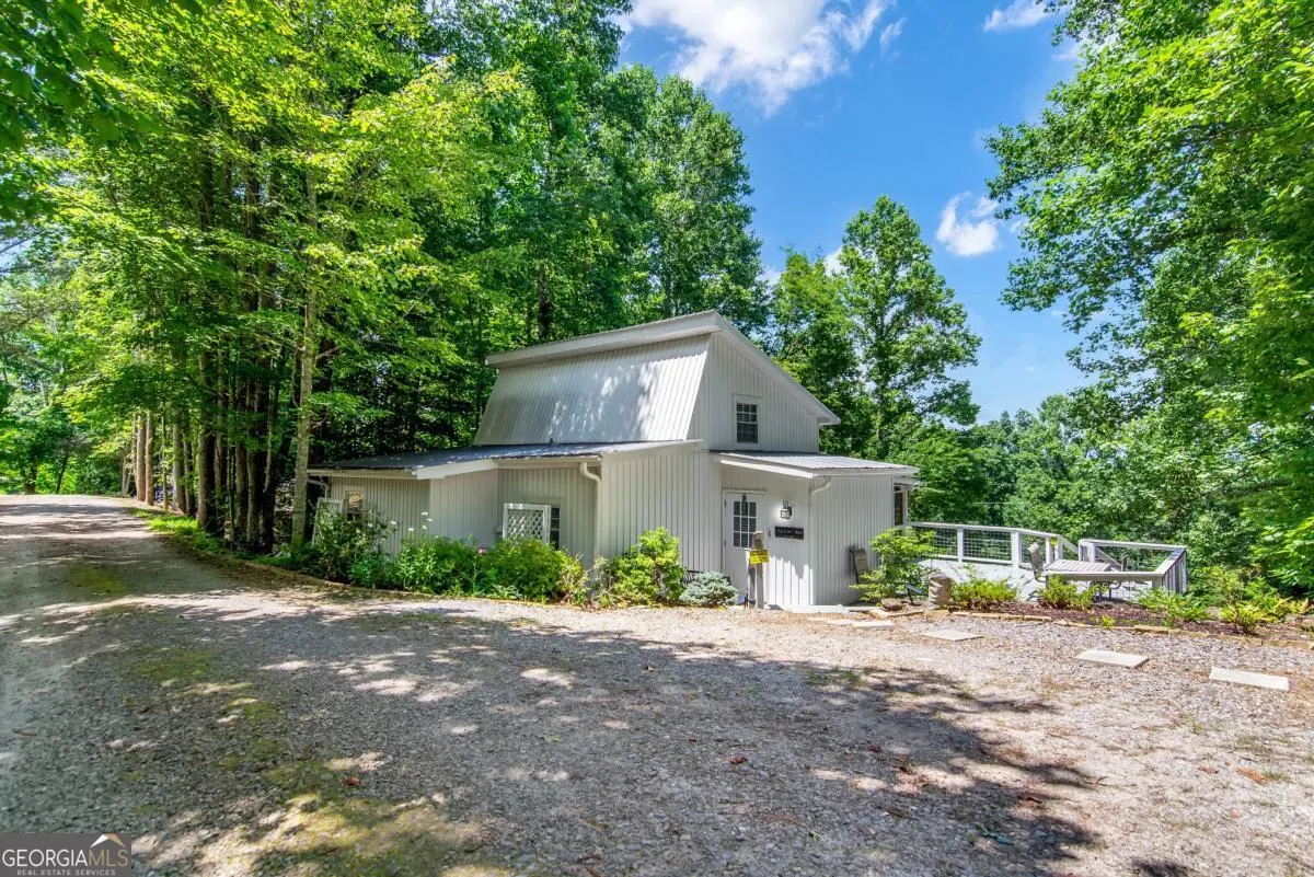 1056 Sky Hawk Mountain Road