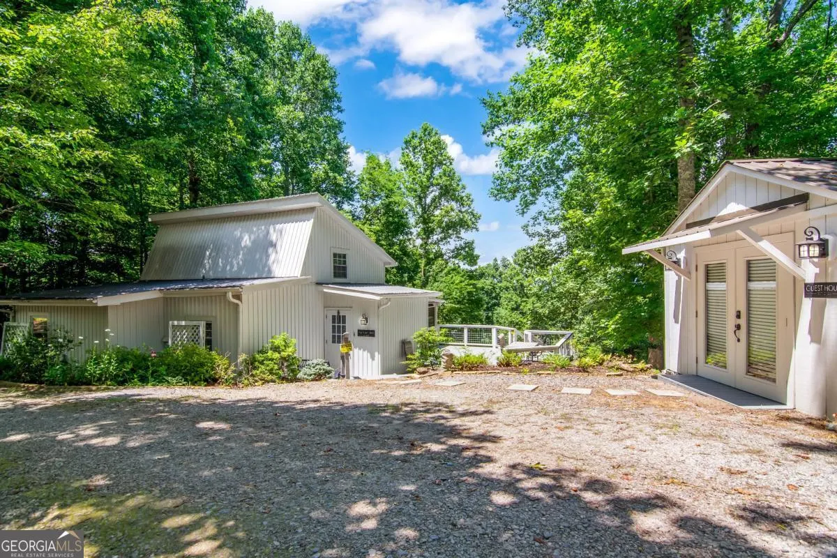 1056 Sky Hawk Mountain Road