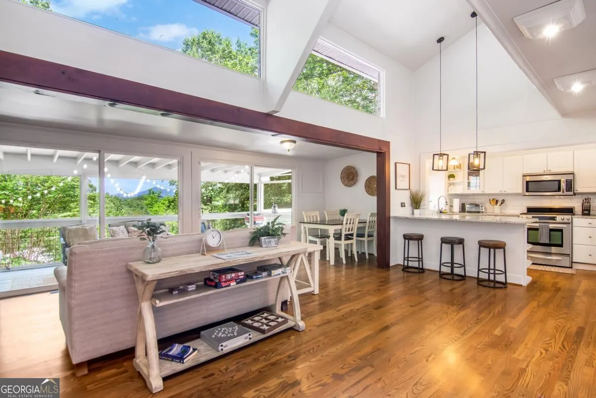 1056 Sky Hawk Mountain Road