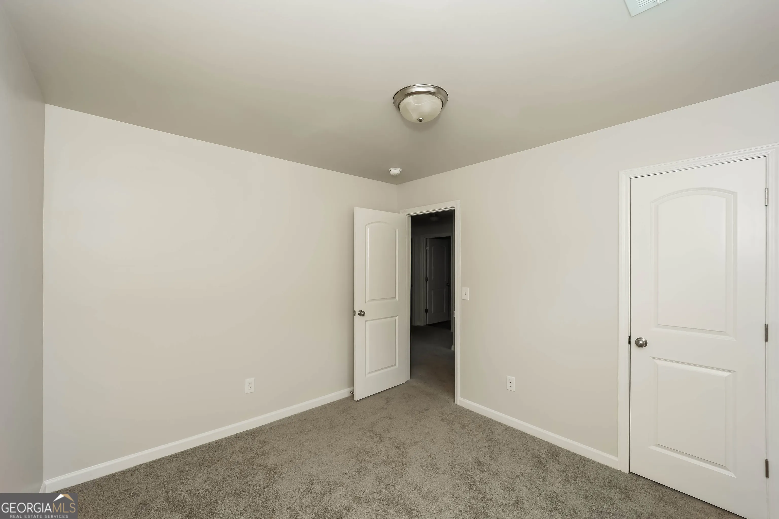 306 Blackfoot Trail