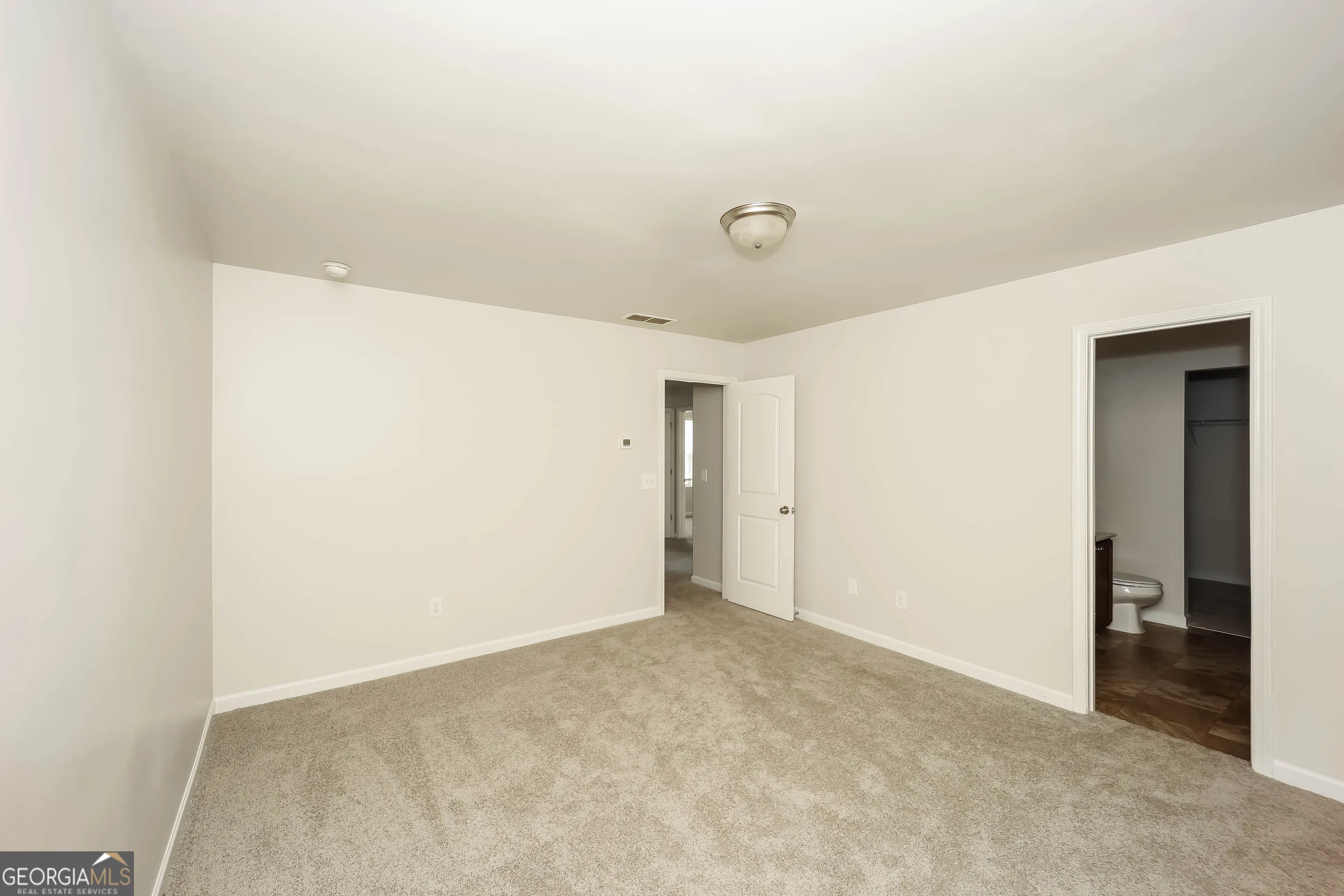 306 Blackfoot Trail