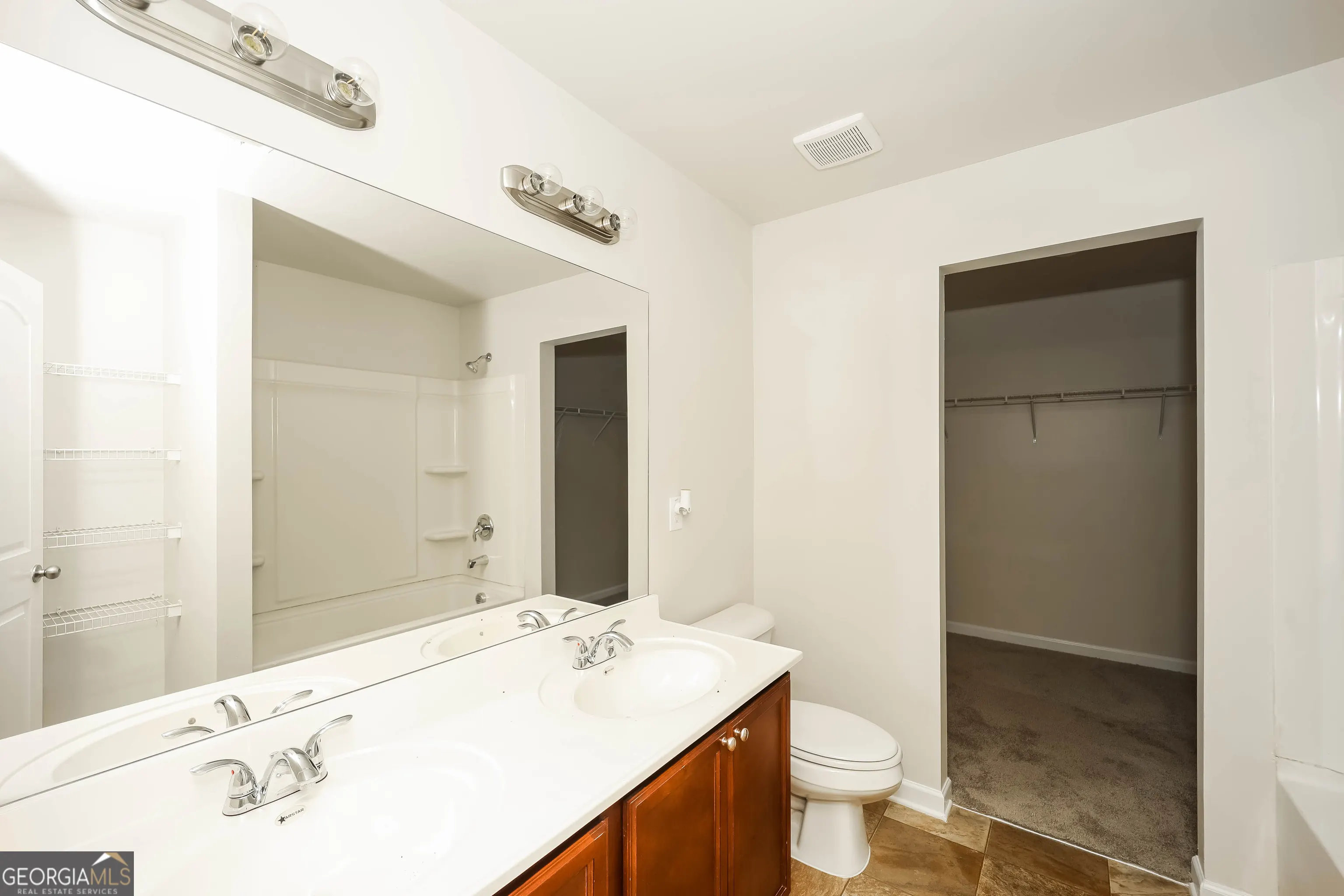 306 Blackfoot Trail