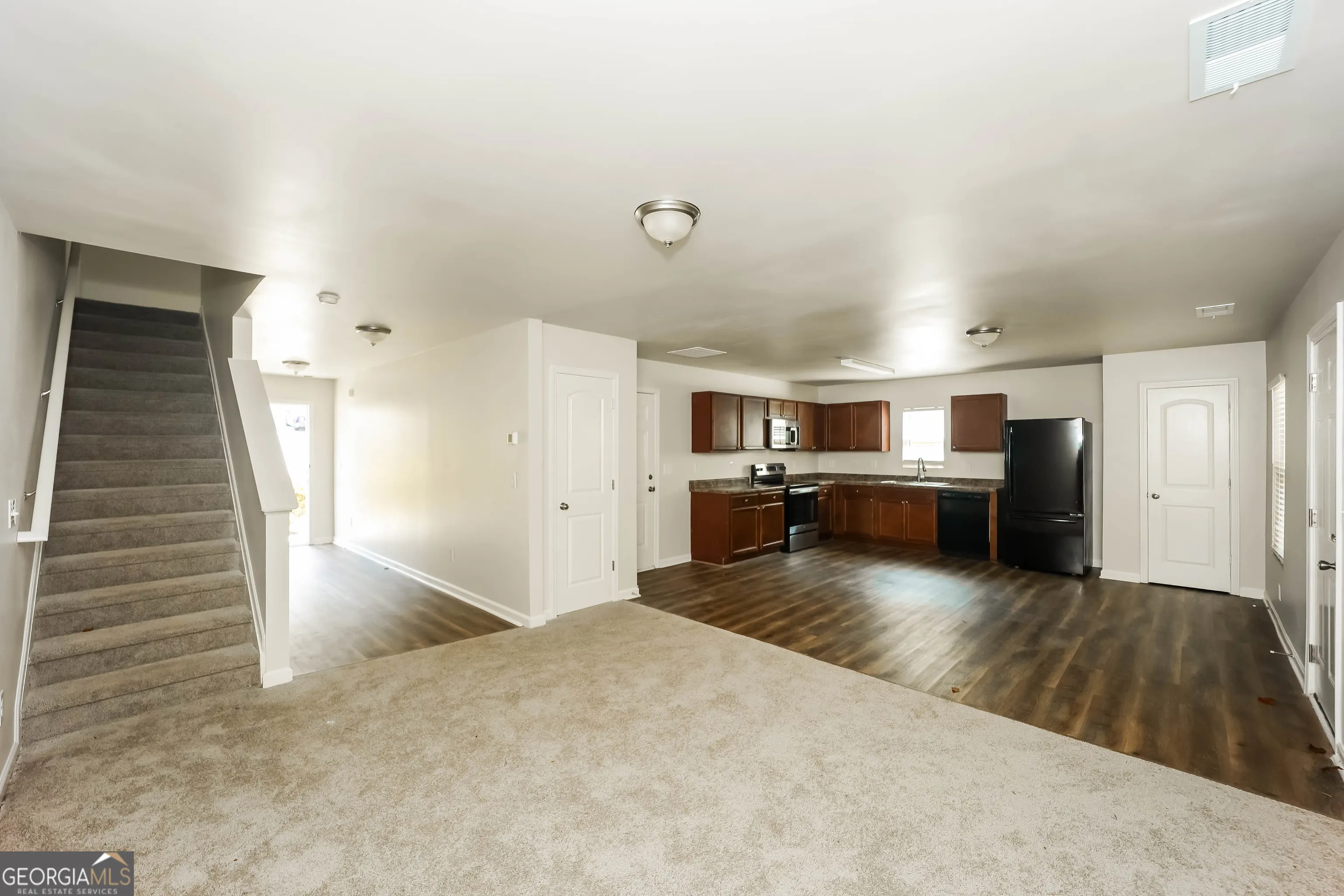 306 Blackfoot Trail