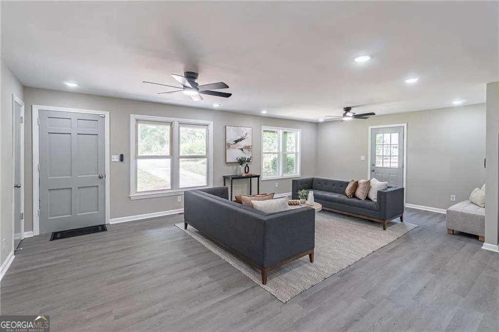 1523 Delia Drive