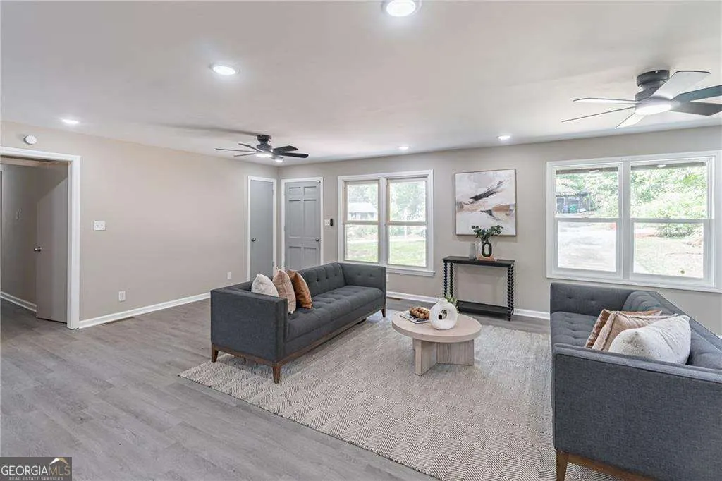 1523 Delia Drive