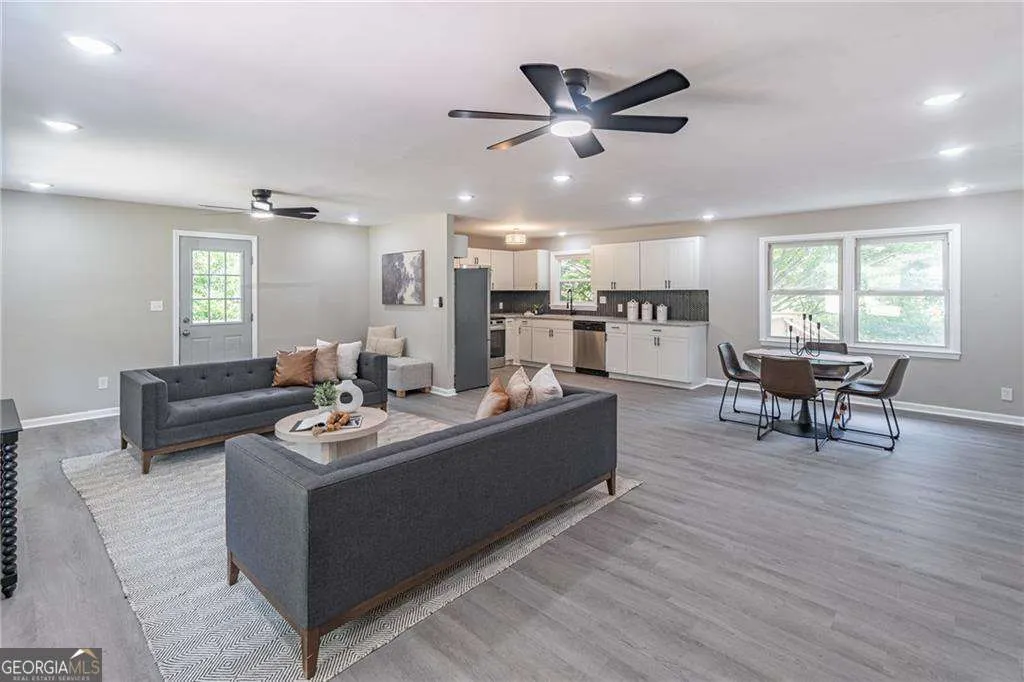 1523 Delia Drive