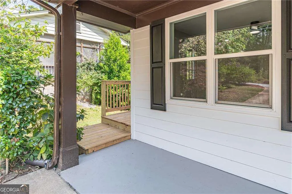1523 Delia Drive