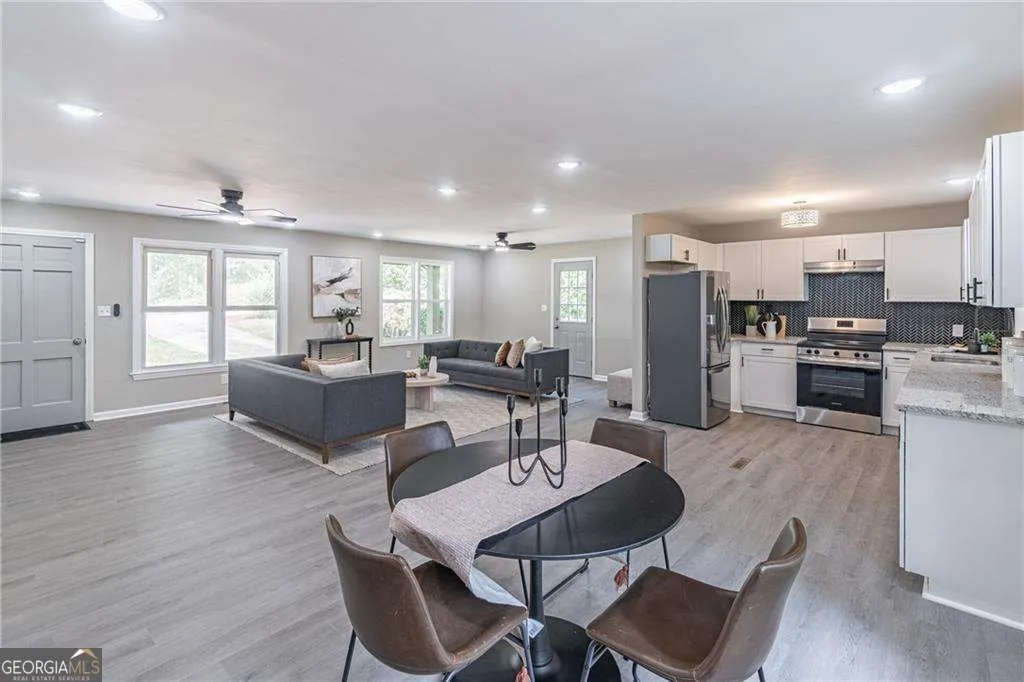 1523 Delia Drive