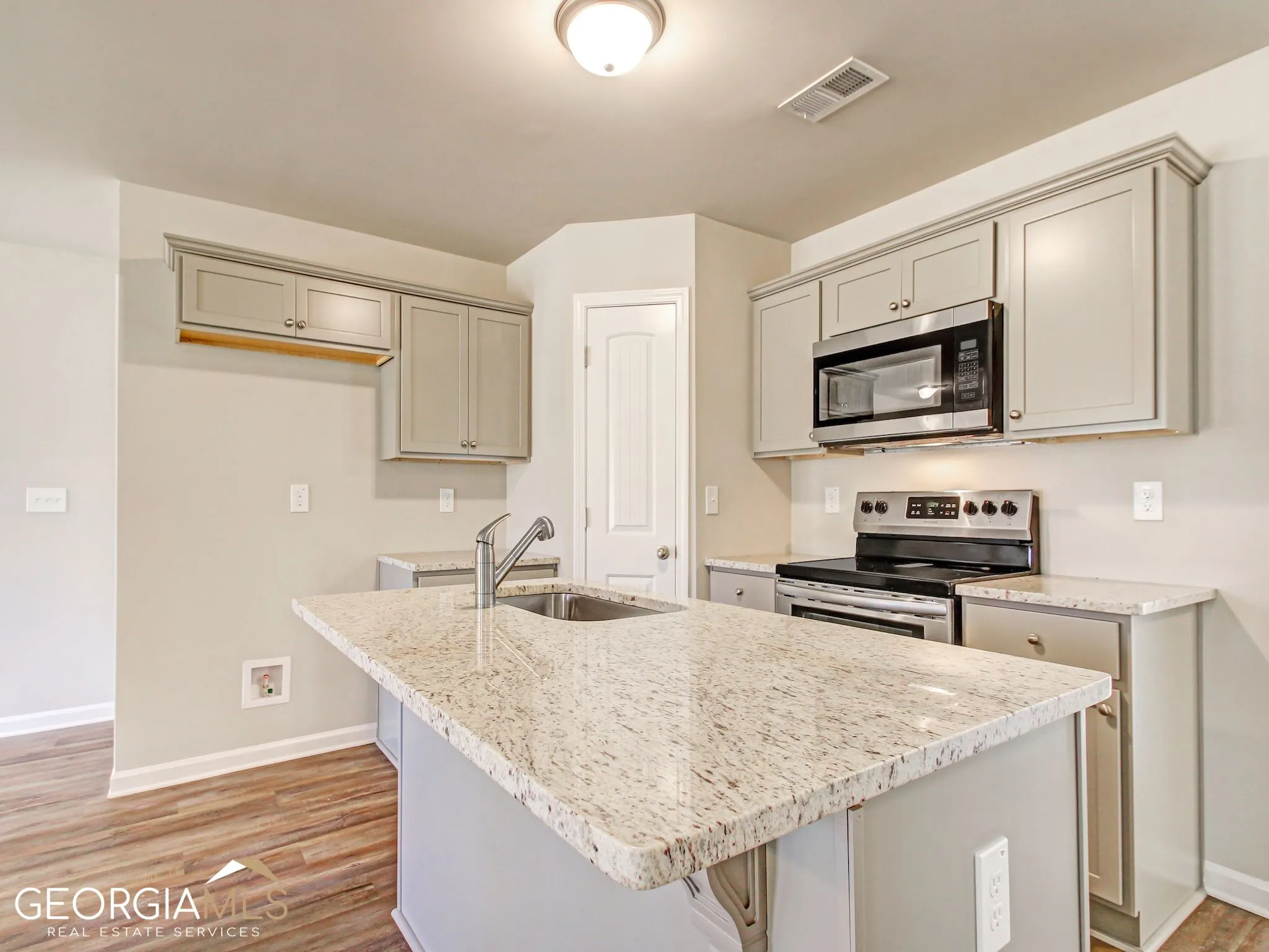 112 Holly Lane