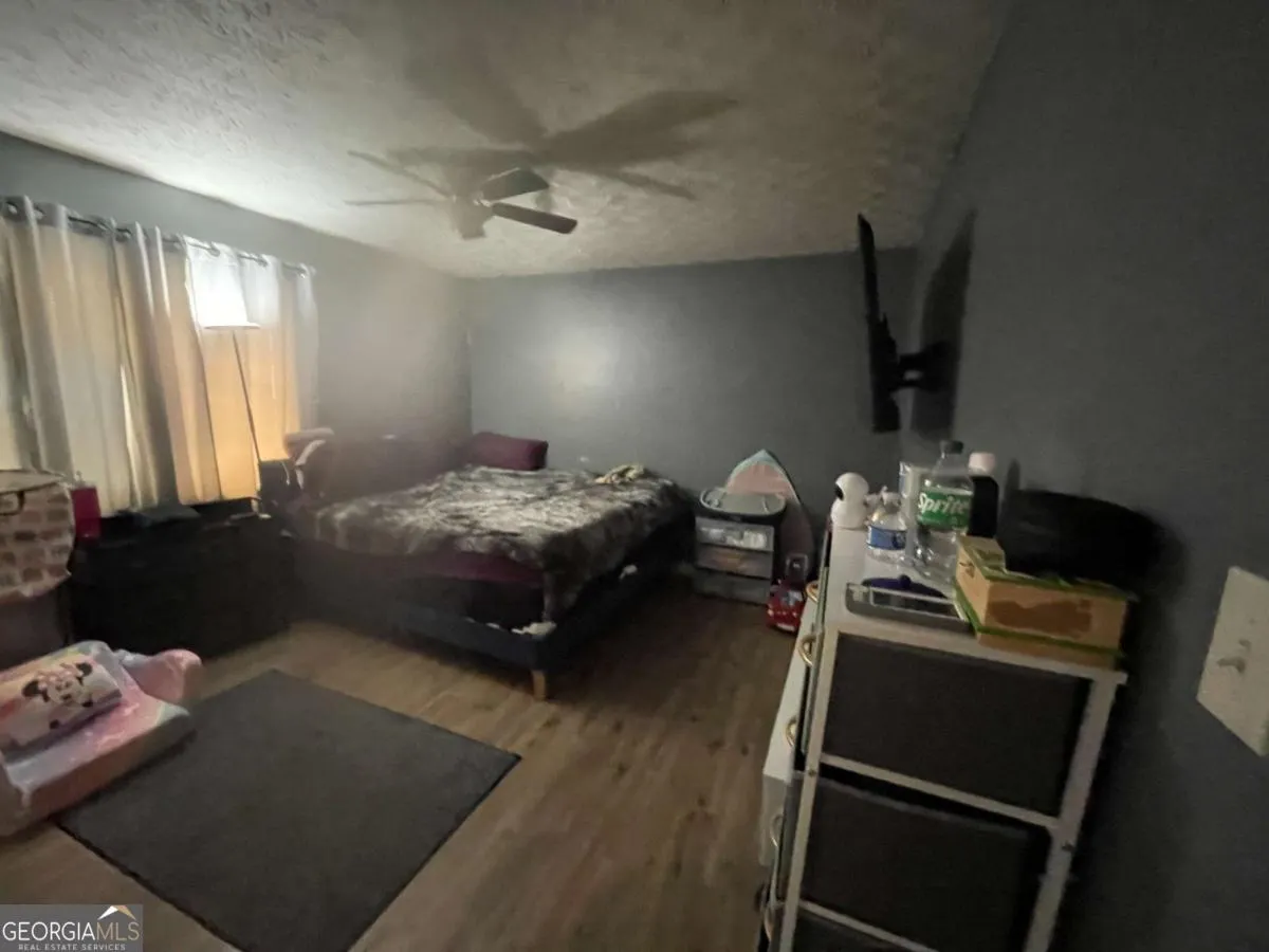 2584 Stratford Ln