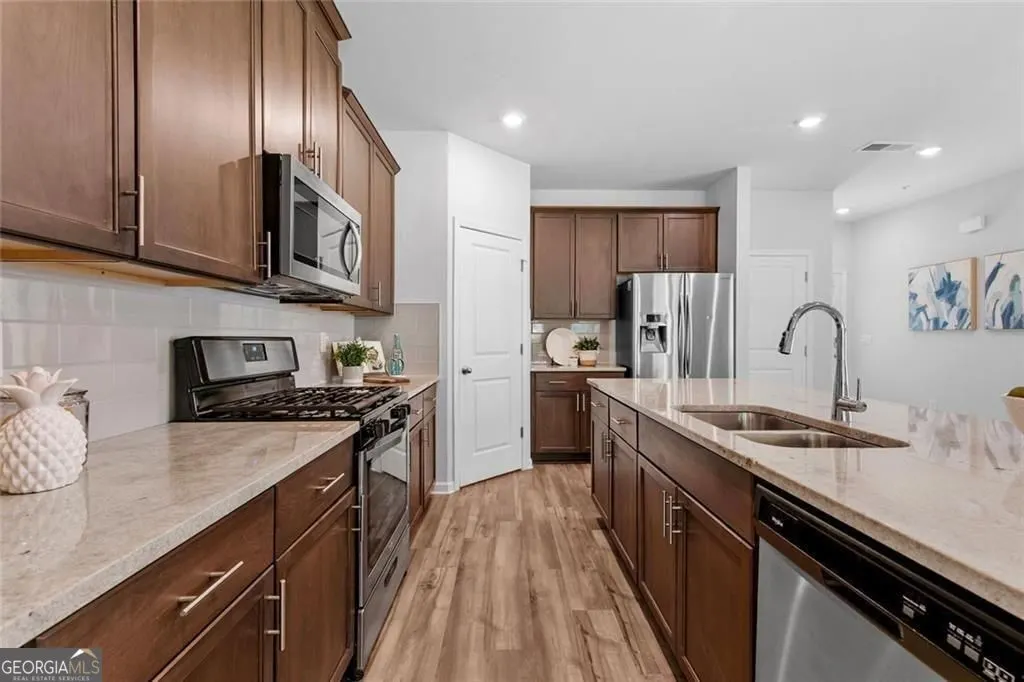 1385 Vayda Court