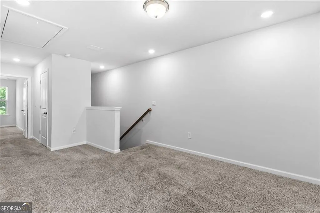 1385 Vayda Court