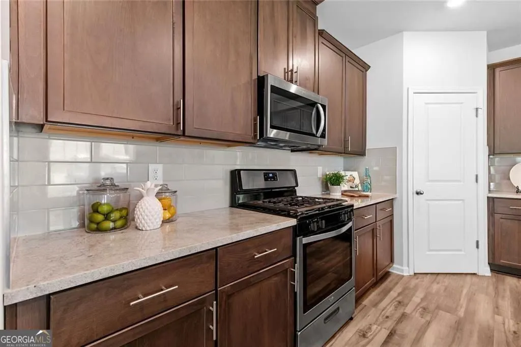 1385 Vayda Court