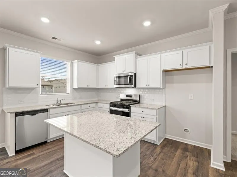120 Crooked Lake Park