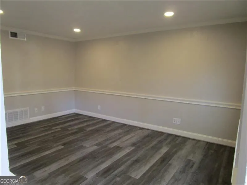 F6 1235 Riverside Drive, #F6
