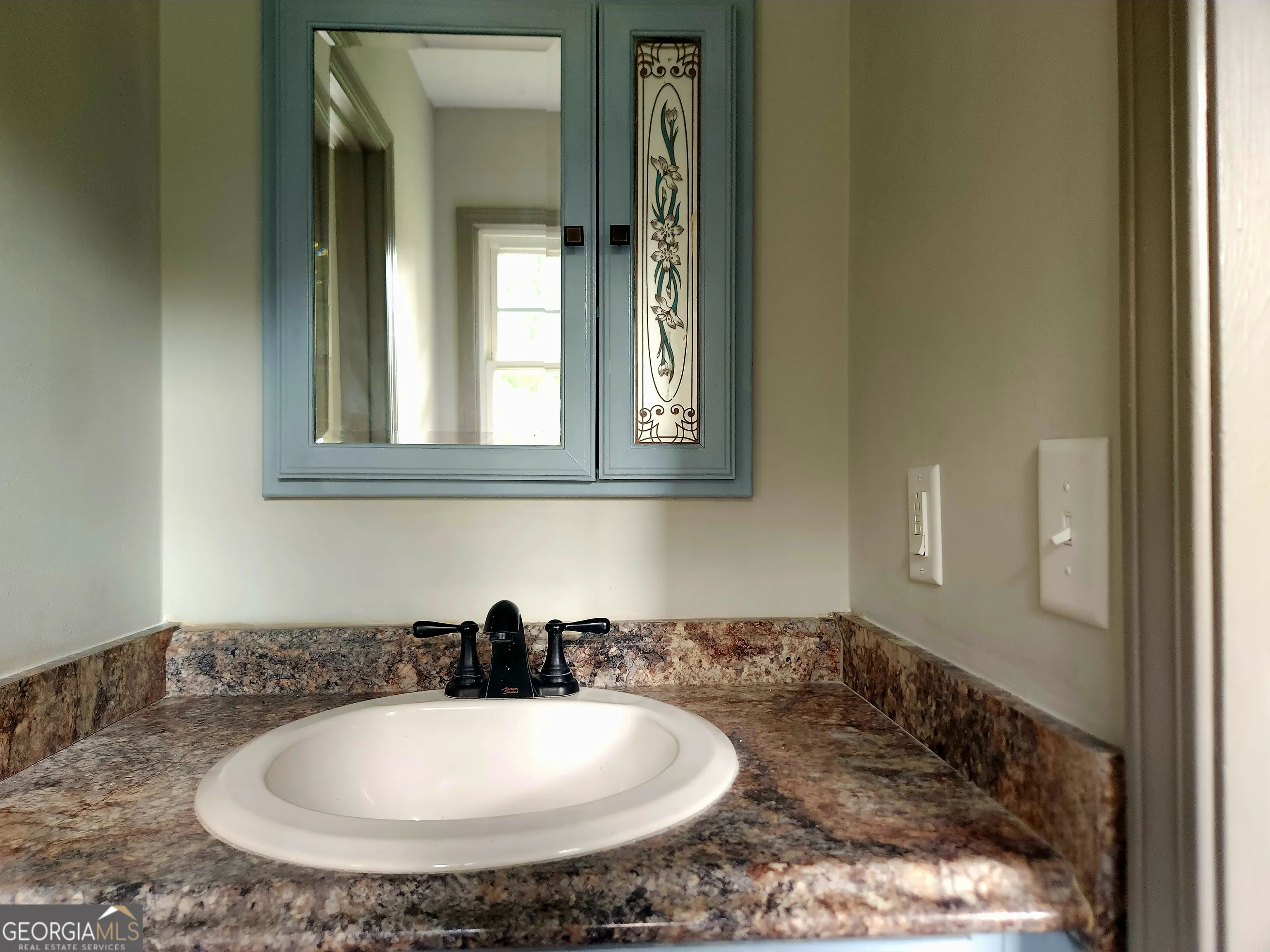 386 Scoggins Trail