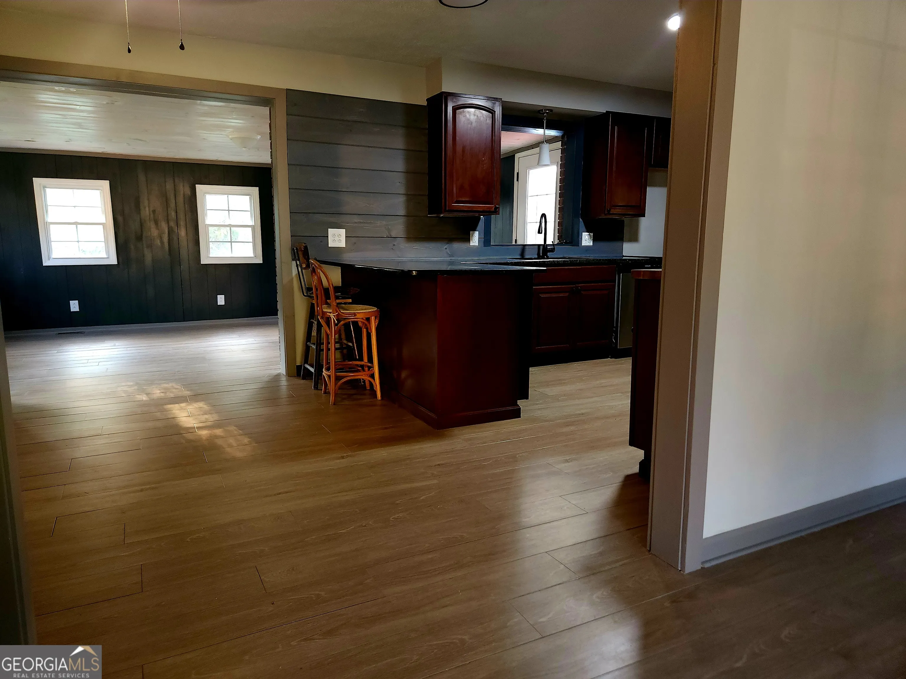386 Scoggins Trail