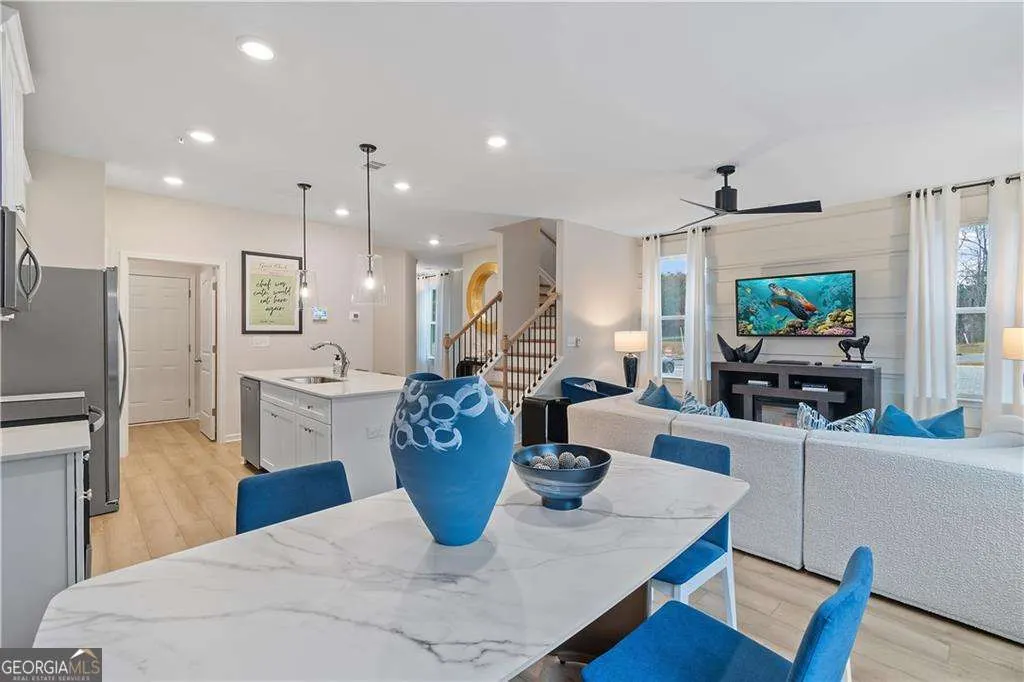 8211 Tiger Way