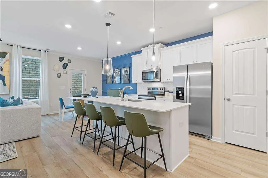 8211 Tiger Way