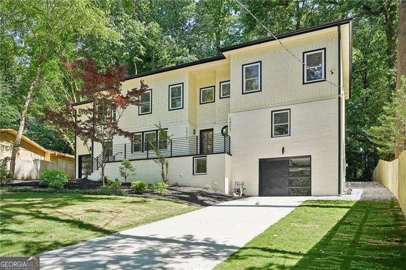 2423 Melinda Drive NE