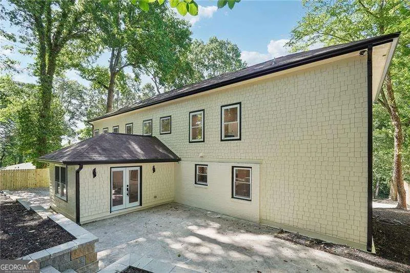 2423 Melinda Drive NE
