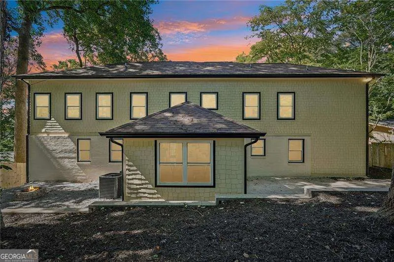 2423 Melinda Drive NE