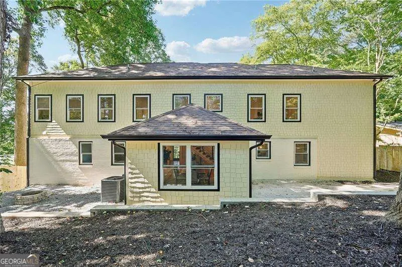 2423 Melinda Drive NE