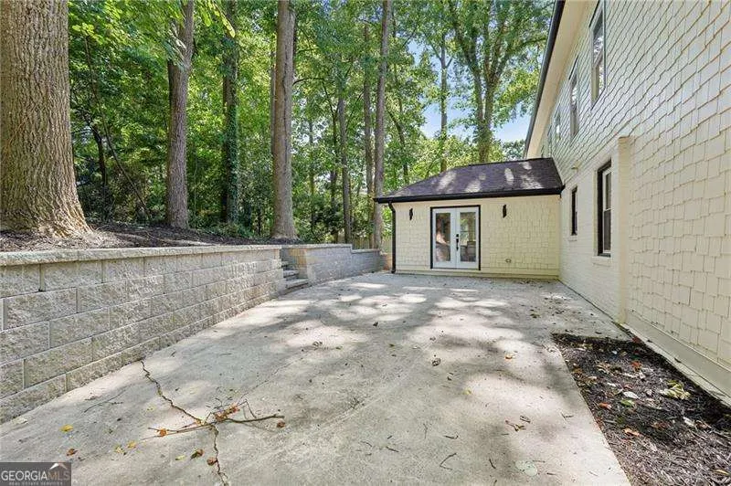 2423 Melinda Drive NE