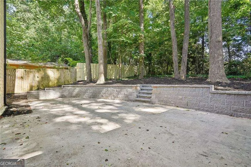 2423 Melinda Drive NE