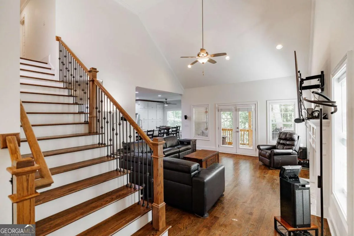 283 Lake Vista Way