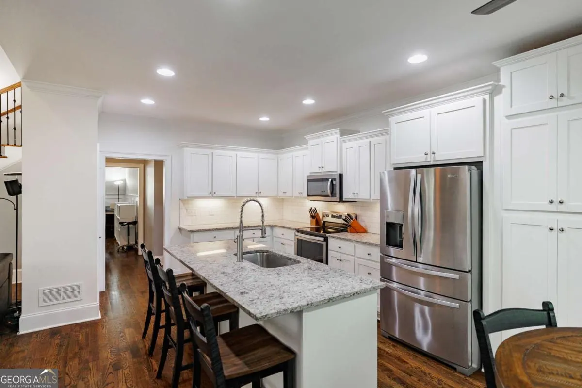 283 Lake Vista Way