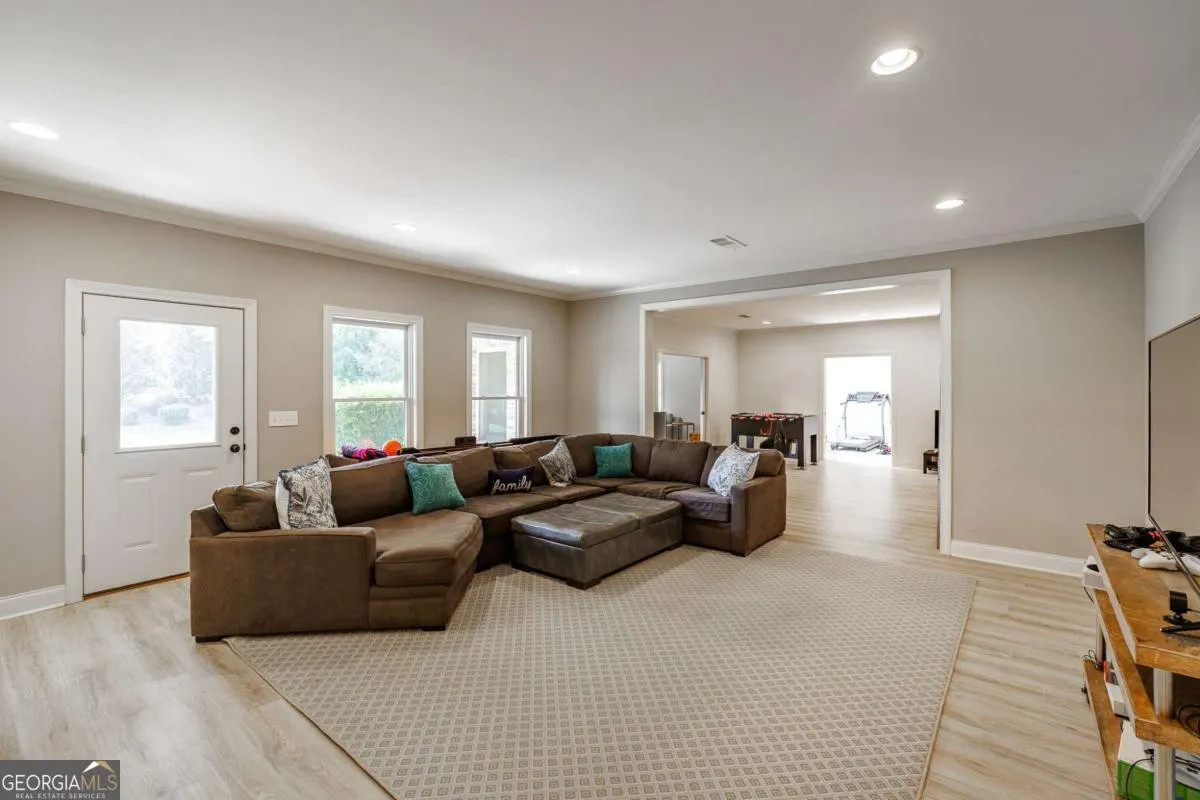 1190 Wareview Court