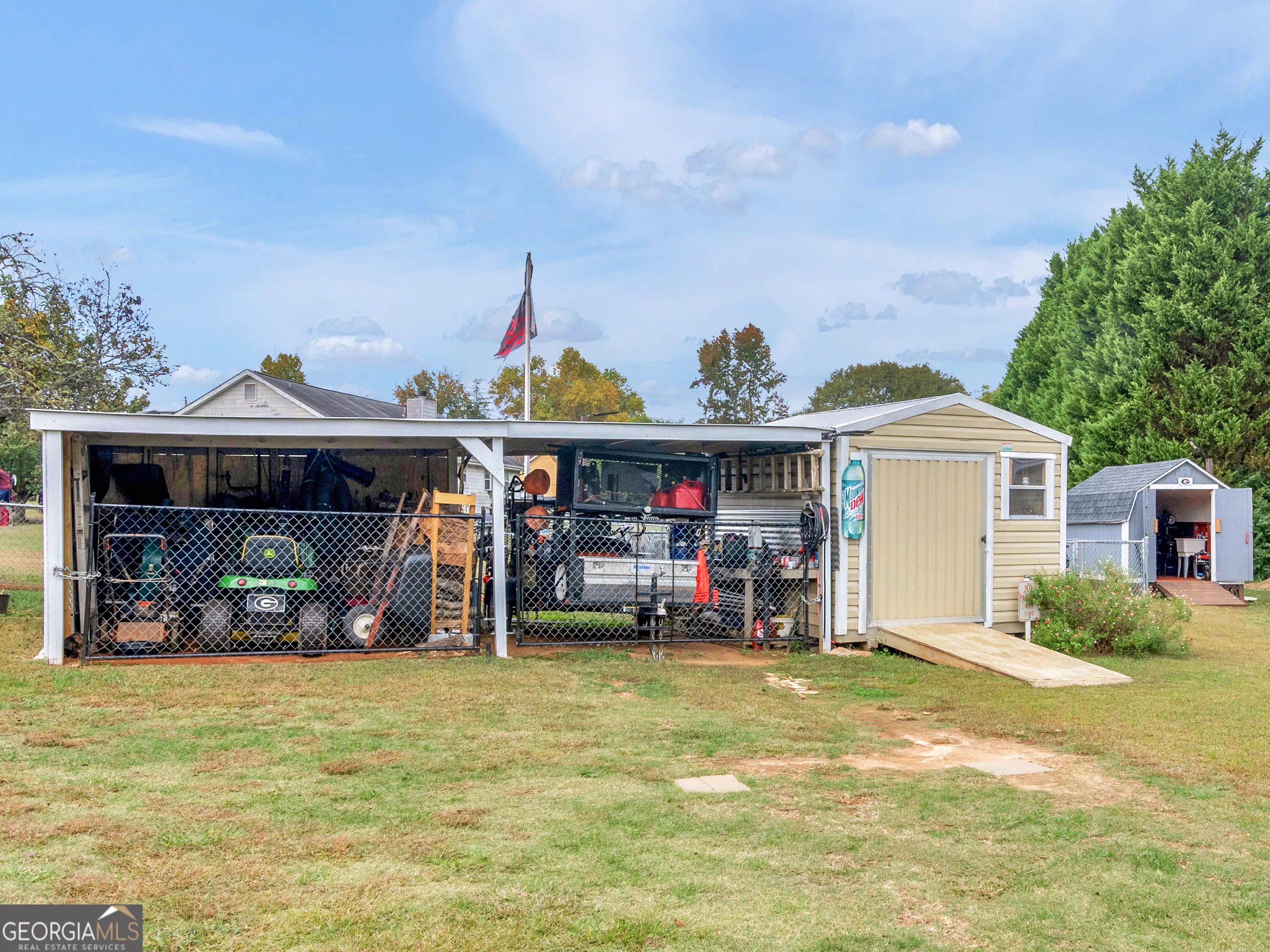 1449 Highway 81 E