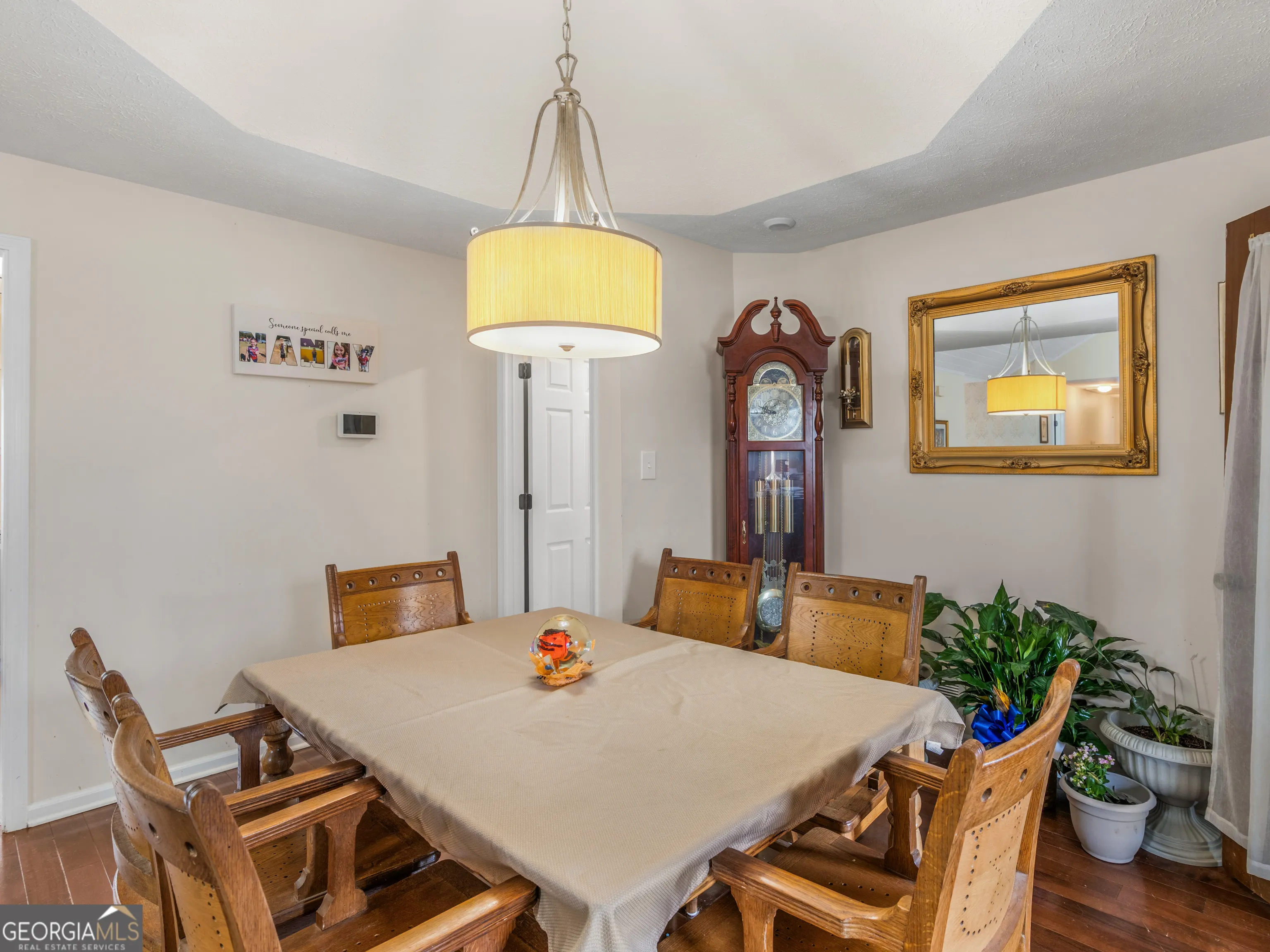 1449 Highway 81 E