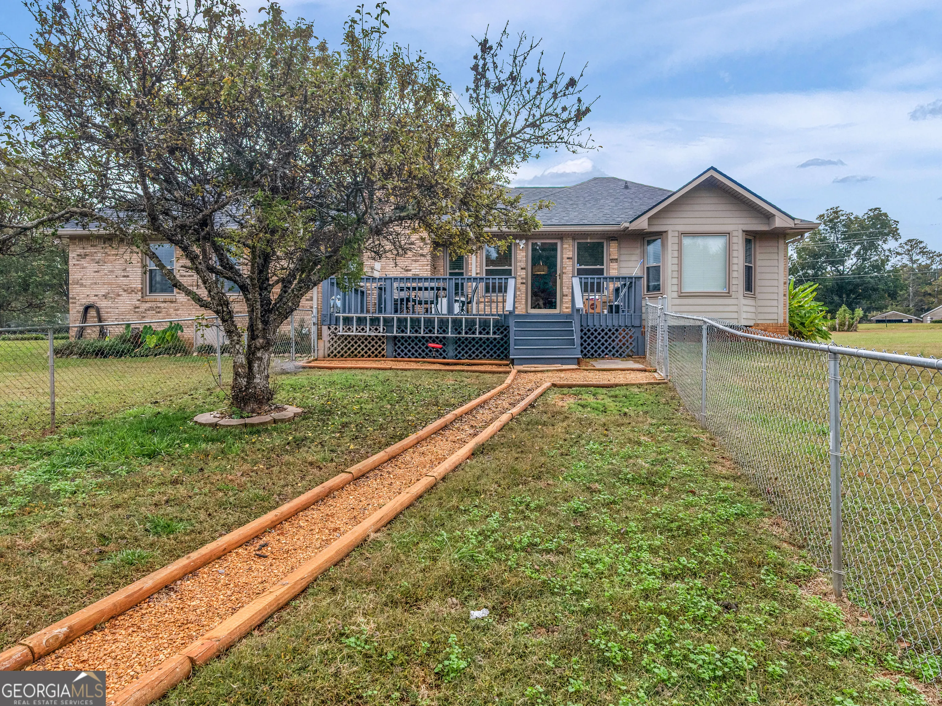 1449 Highway 81 E