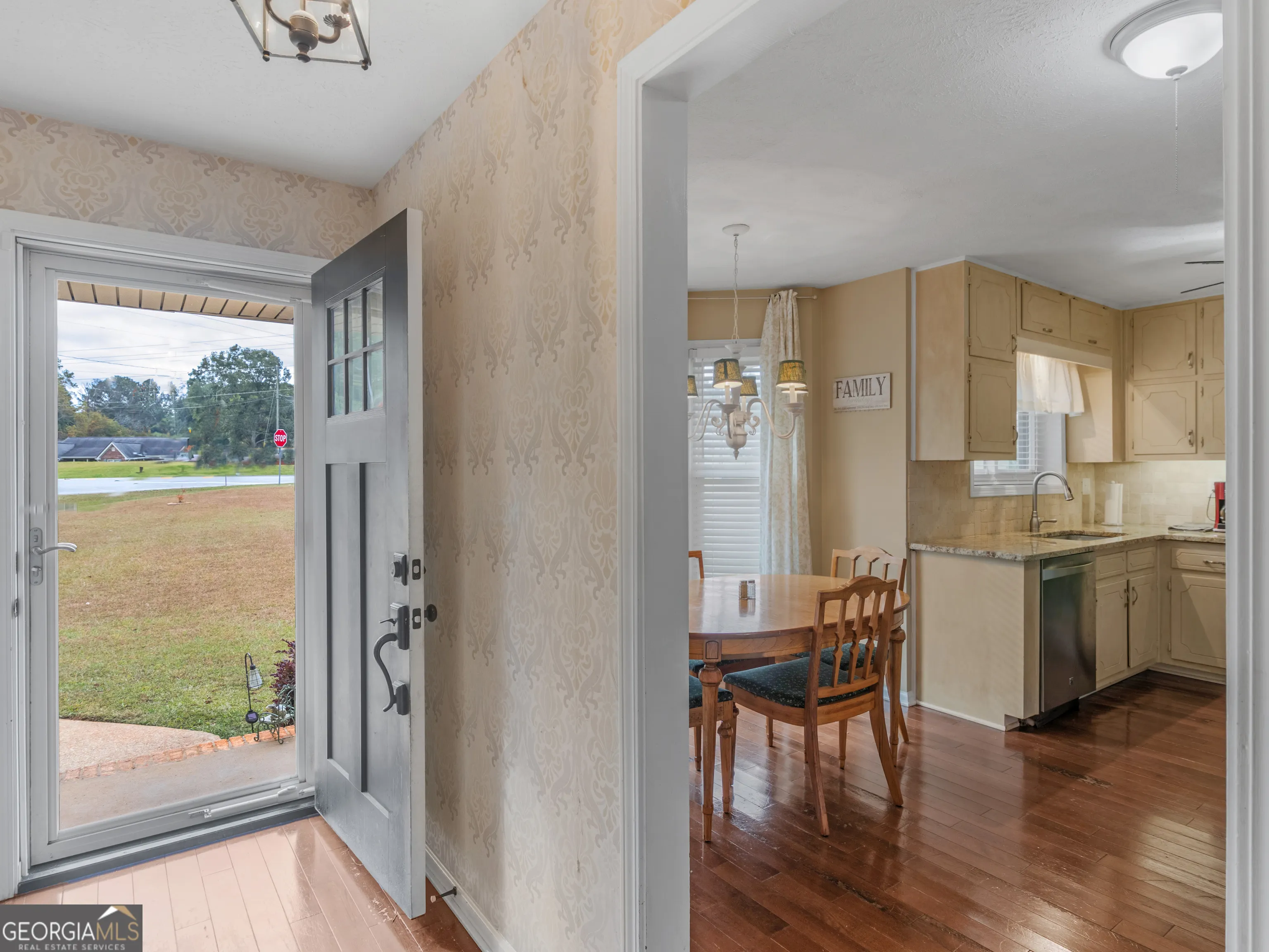 1449 Highway 81 E